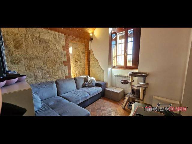 Appartamenti in Vendita - Appartamento con ingresso indipendente e resede
