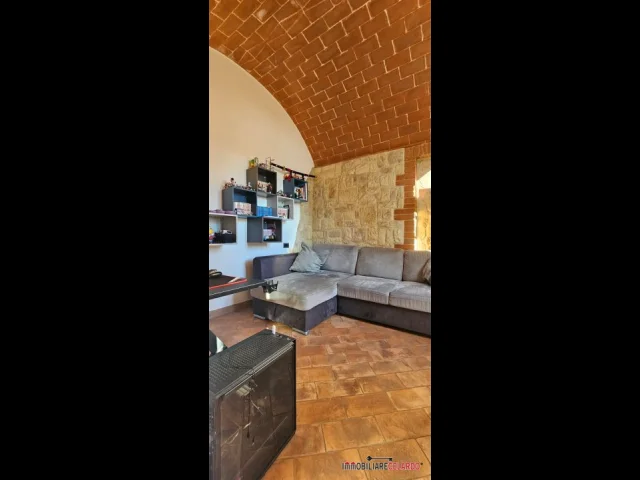 Appartamenti in Vendita - Appartamento con ingresso indipendente e resede