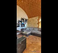 Appartamenti in Vendita - Appartamento con ingresso indipendente e resede