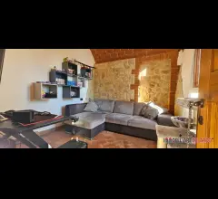 Appartamenti in Vendita - Appartamento con ingresso indipendente e resede