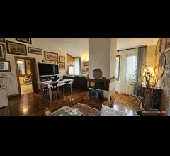 Appartamenti in Vendita - Villa libera su 4 lati