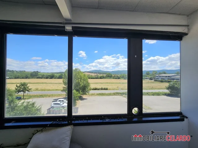 Appartamenti in Vendita - Ufficio con vista panoramica