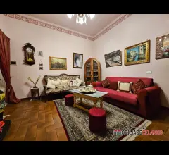 Appartamenti in Vendita - Appartamento al primo piano in centro