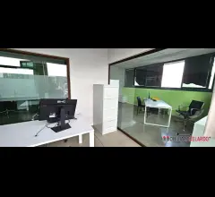 Appartamenti in Vendita - Ampio ufficio al piano terra