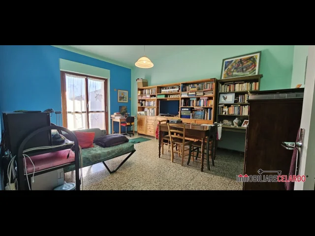 Appartamenti in Vendita - Appartamento al primo piano in zona comoda