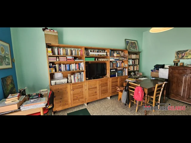 Appartamenti in Vendita - Appartamento al primo piano in zona comoda