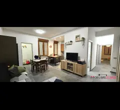 Appartamenti in Vendita - Appartamento al primo piano