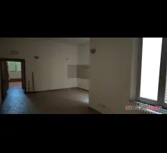 Appartamenti in Vendita - Appartamento al primo piano