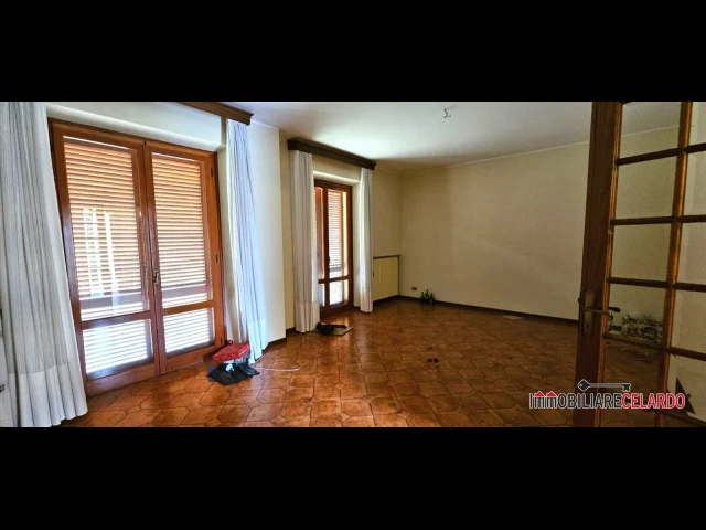 Appartamenti in Vendita - Villa libera su tre lati