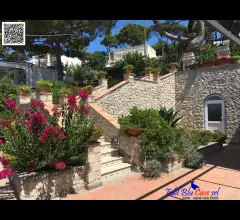 Appartamenti in Vendita - Casa indipendente con vista mare ampio terrazzo con giardino 🛁 3 🛌 3