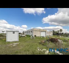 Appartamenti in Vendita - Capannone di 750 mq ad aradeo