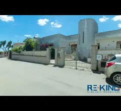 Appartamenti in Vendita - Villa esclusiva con giardino e terrazzo edificabile a diso