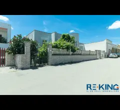 Appartamenti in Vendita - Villa esclusiva con giardino e terrazzo edificabile a diso