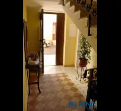 Appartamenti in Vendita - Indipendente due livelli con ampi spazi e vista panoramica