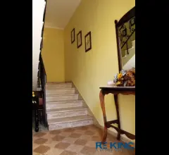 Appartamenti in Vendita - Indipendente due livelli con ampi spazi e vista panoramica