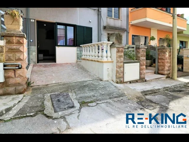 Appartamenti in Vendita - Bilocale arredato con giardino in vendita a parabita