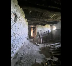 Appartamenti in Vendita - Cantina con affaccio panoramico