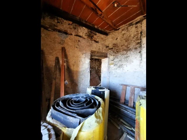 Appartamenti in Vendita - Cantina con possibile cambio d'uso