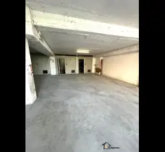 Appartamenti in Vendita - Garage centrale