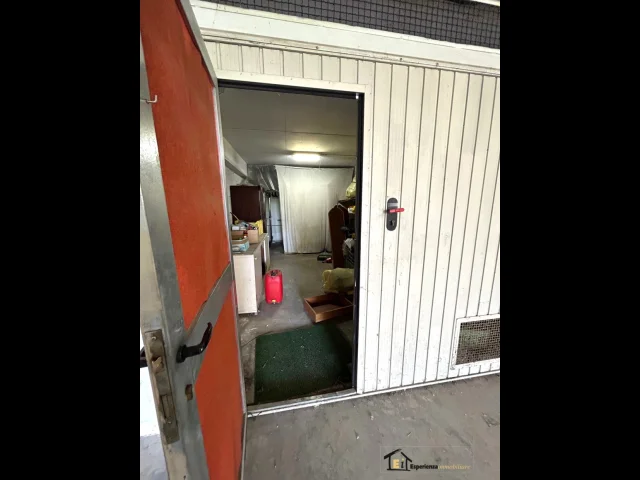 Appartamenti in Vendita - Garage centrale