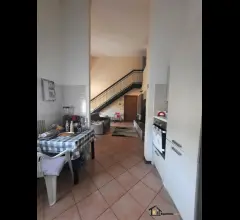 Appartamenti in Vendita - Appartamento comodo