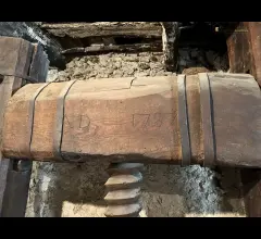 Appartamenti in Vendita - Magazzino con antico torchio
