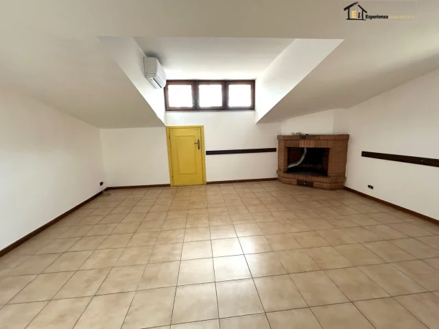 Appartamenti in Vendita - Ultimo piano con terrazzo