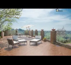 Villa d' epoca adibita ad agriturismo