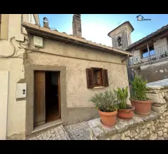 Appartamenti in Vendita - Cielo- terra nel borgo