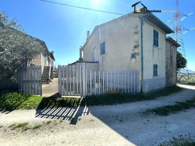 Porzione di casa di campagna