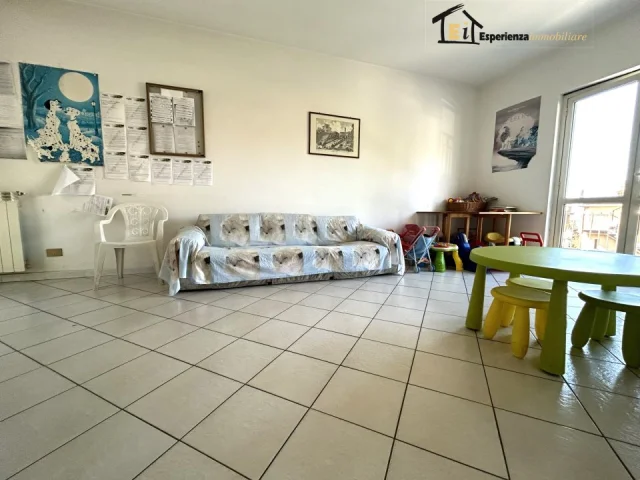 Appartamenti in Vendita - Ufficio con cambio di destinazione d'uso