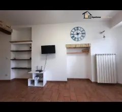 Appartamenti in Vendita - Appartamento ristrutturato e panoramico