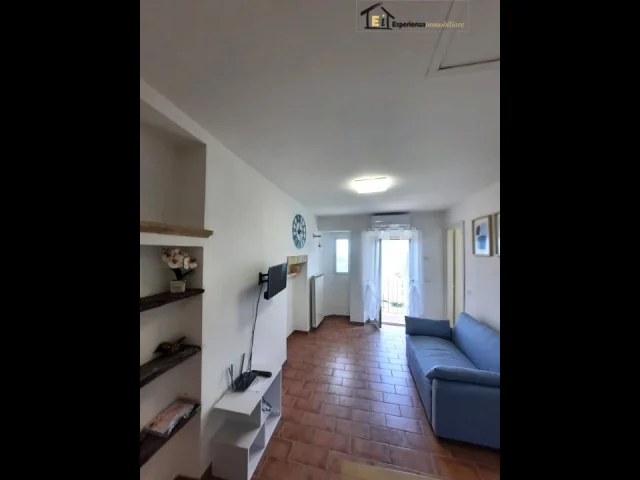 Appartamenti in Vendita - Appartamento ristrutturato e panoramico