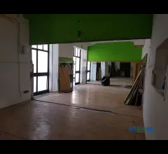 Appartamenti in Vendita - Negozio via industriale