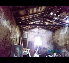 Appartamenti in Vendita - Magazzino zona palmara santo