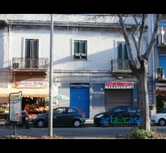 Negozio via la farina pressi t. cannizzaro