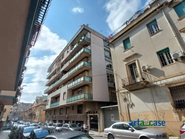 Appartamenti in Vendita - Messina  centro cannizzaro appartamento  4 vani