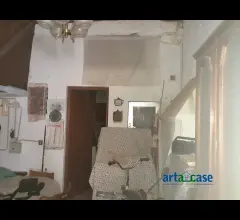 Appartamenti in Vendita - Casa indipendente 3 vani zona camaro