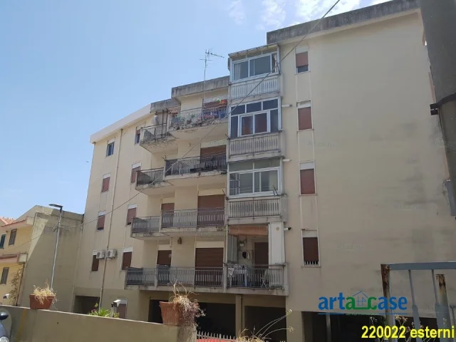 Appartamenti in Vendita - 3 vani zona giostra-palermo