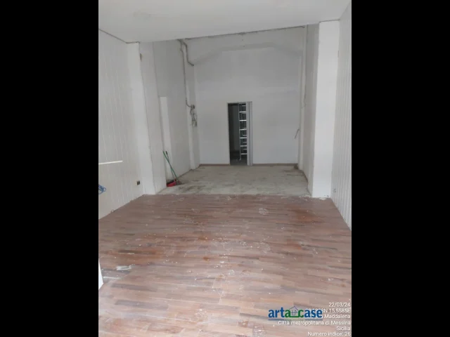 Appartamenti in Vendita - Bottega in messina centro pressi stazione