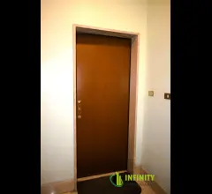 Appartamenti in Vendita - Appartamento di 105mq circa con ascensore + garage e cantina