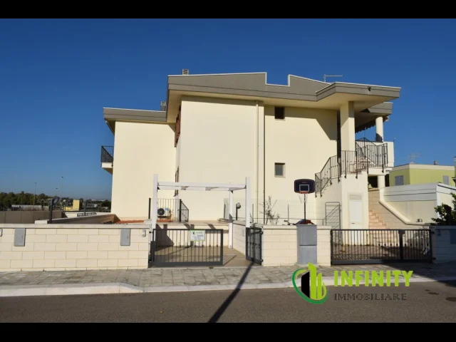 Appartamenti in Vendita - Tavernetta di mq 50 con ingresso indipendente e cortile privato
