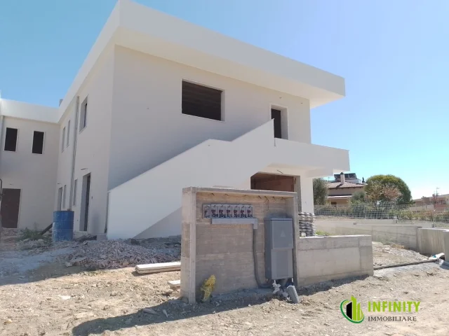 Appartamenti in Vendita - Villette a schiera bilivello 160mq circa complessivi +giardino