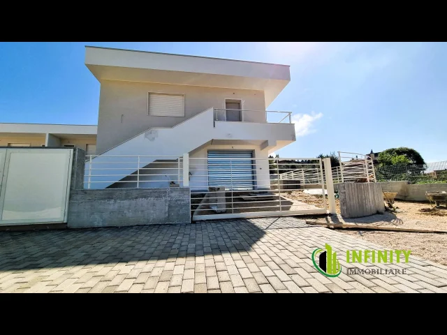 Appartamenti in Vendita - Villette a schiera bi-livello 160mq circa complessivi +giardino