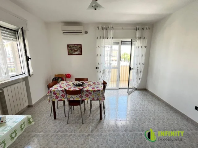Appartamenti in Vendita - Appartamento di mq 60 circa a marina di ginosa in viale dei ciclamini