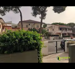 Appartamento a marina di ginosa con ingresso indipendente e garage