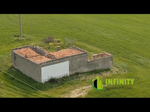 Appartamenti in Vendita - Casale collabente di 150mq circa con anneso terreno
