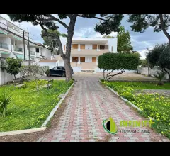 Appartamenti in Vendita - Appartamento a 50 metri dal lido la perla, con posto auto e giardino condominiale