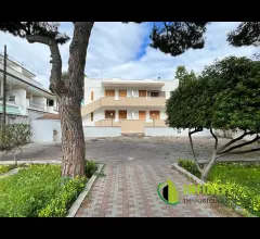 Appartamenti in Vendita - Appartamento a 50 metri dal lido la perla, con posto auto e giardino condominiale