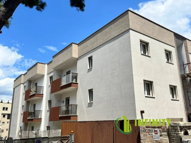 Appartamenti in Vendita - Appartamento in centro di nuova costruzione di mq 66 con garage